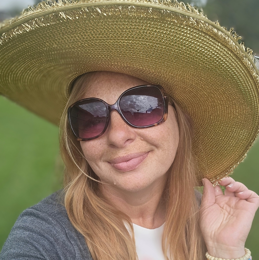 Meet your Posher, Niki